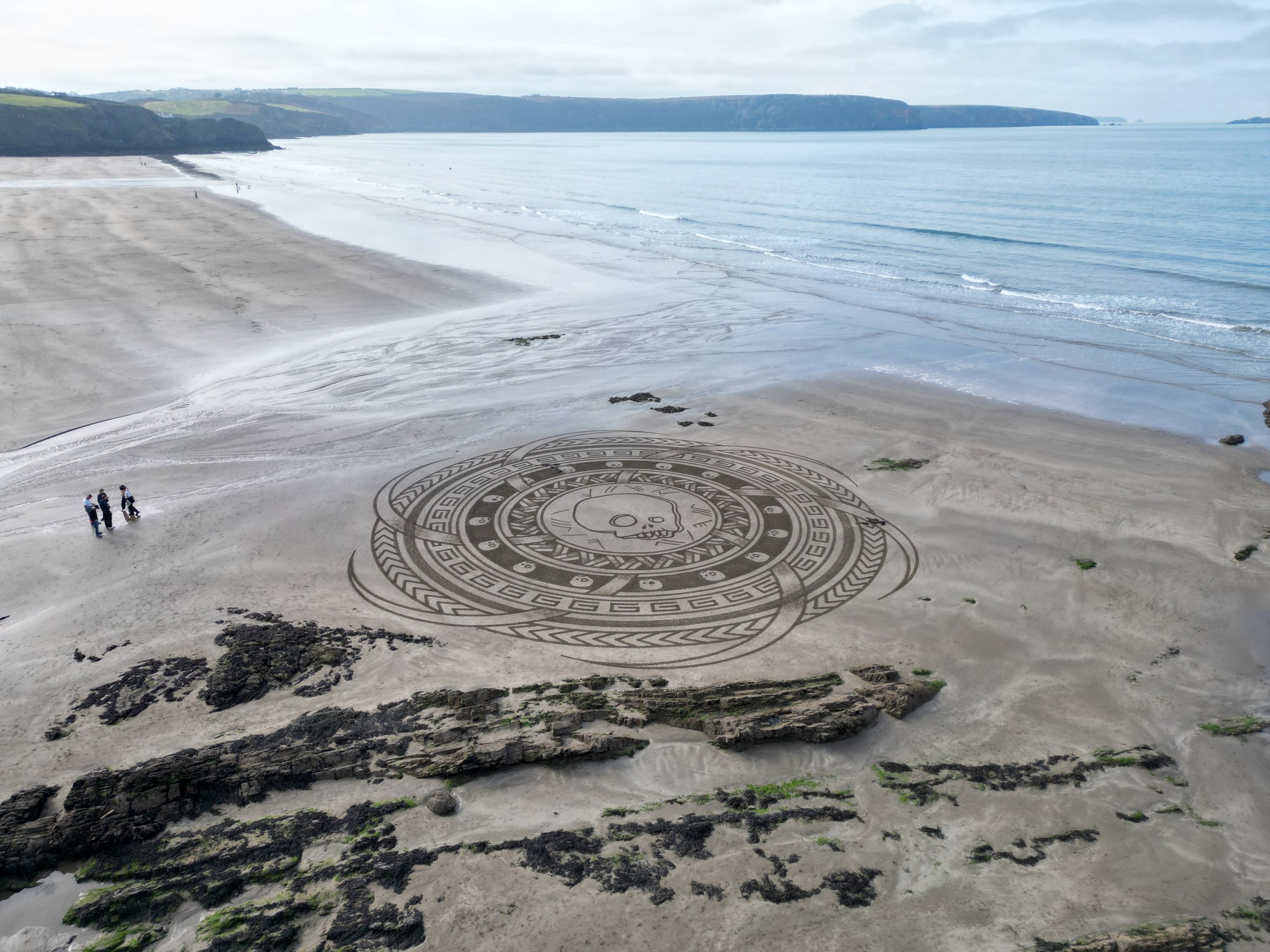 Beavertown — Alien-crafted sand art